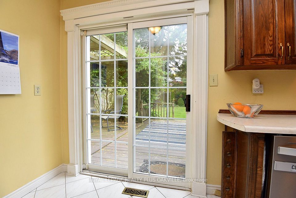 274 Belvenia Road, Burlington, ON L7L 2G4 18