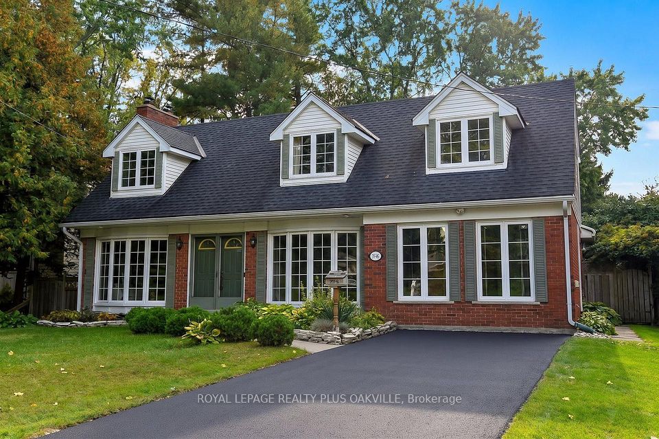 Detached at 274 Belvenia Road, Burlington, ON L7L 2G4