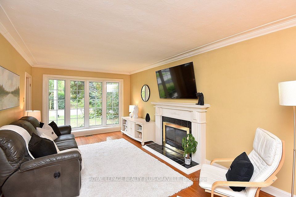 274 Belvenia Road, Burlington, ON L7L 2G4 13