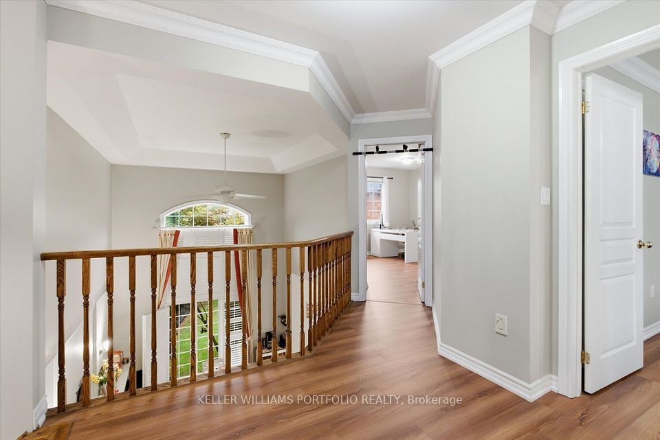 2153 Meadowglen Drive, Oakville, ON L6M 4C9 23