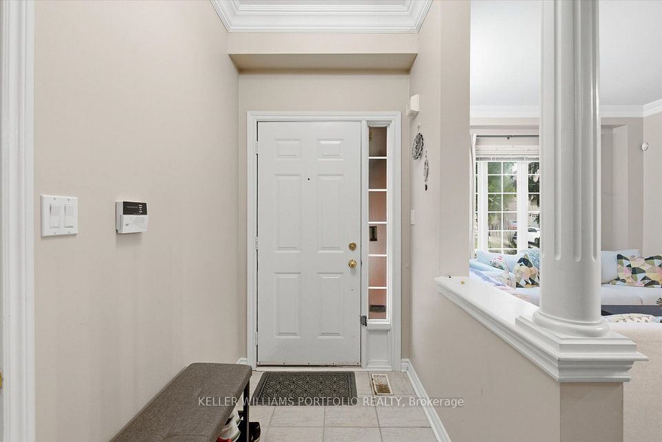 2153 Meadowglen Drive, Oakville, ON L6M 4C9 6