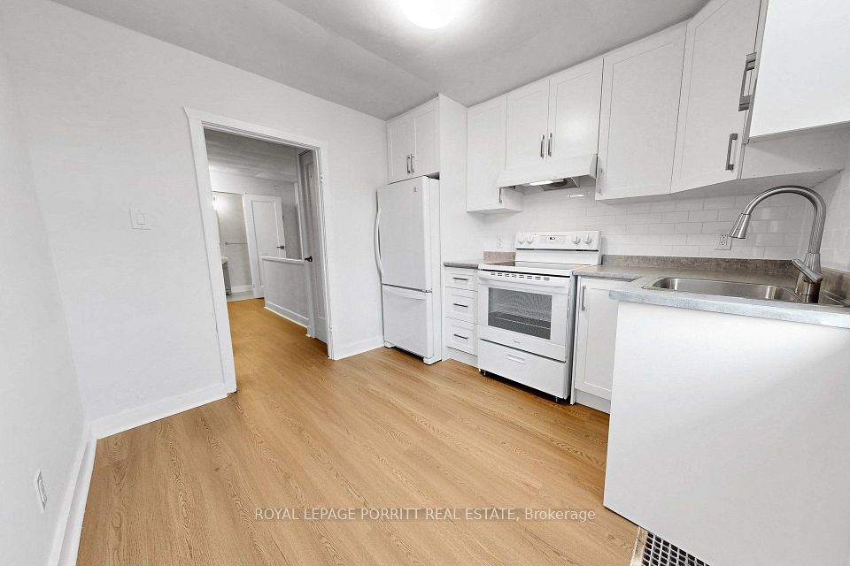 3399A Lake Shore Boulevard W, Toronto, ON M8W 1N2 7