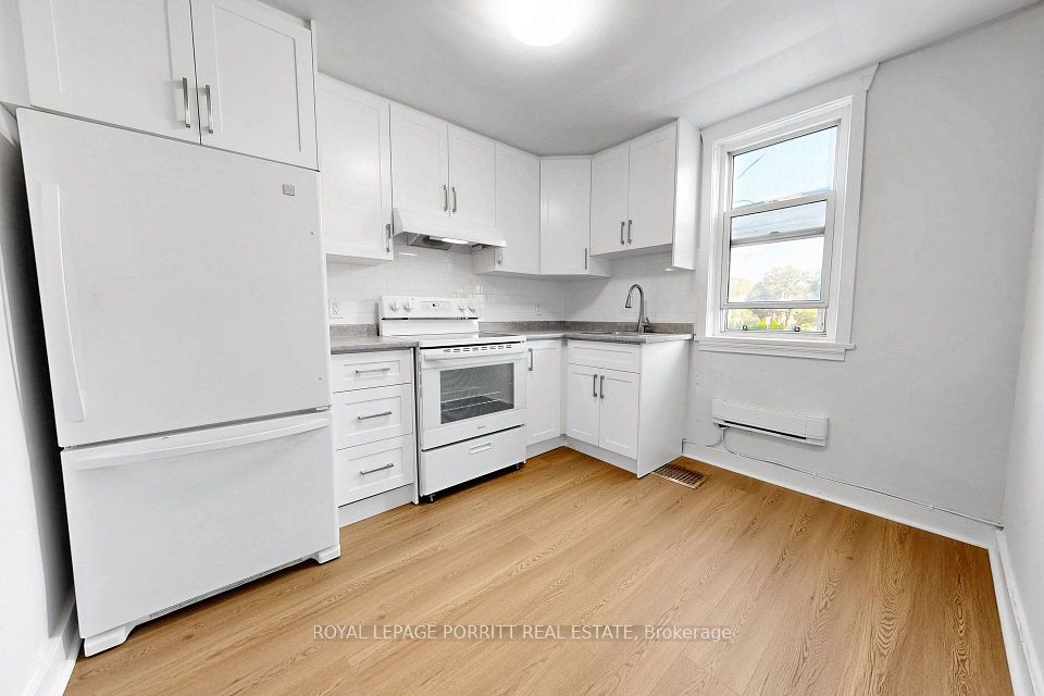 3399A Lake Shore Boulevard W, Toronto, ON M8W 1N2 5