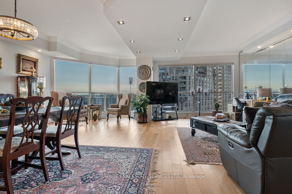 2267 Lake Shore Boulevard W 1304, Toronto, ON M8V 3X2 4
