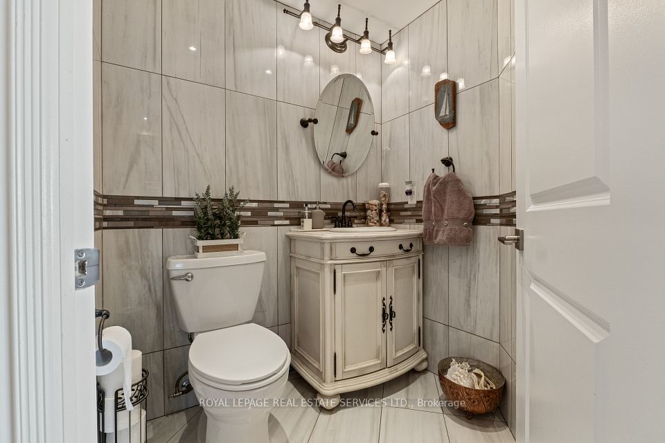 2267 Lake Shore Boulevard W 1304, Toronto, ON M8V 3X2 9