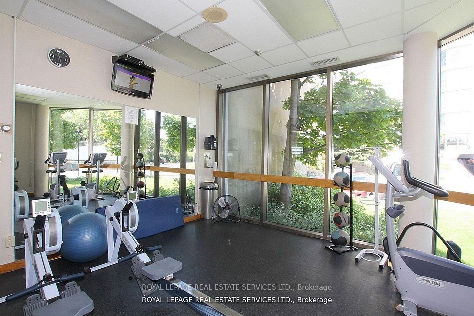 2267 Lake Shore Boulevard W 1304, Toronto, ON M8V 3X2 21