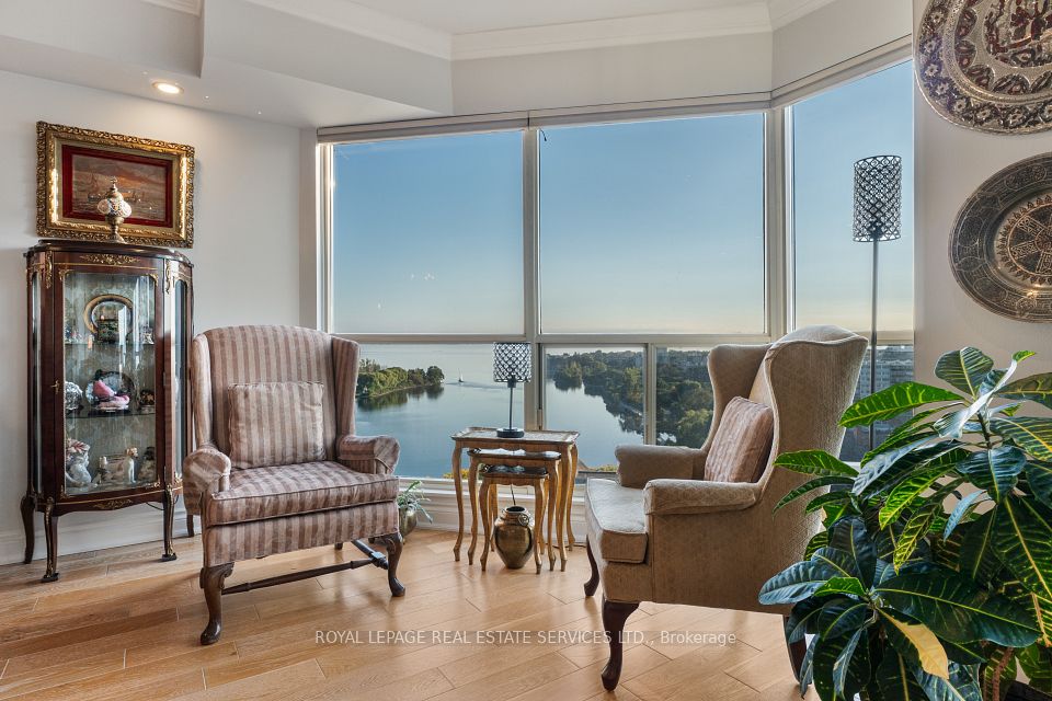2267 Lake Shore Boulevard W 1304, Toronto, ON M8V 3X2 3