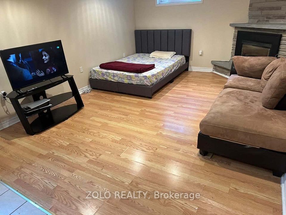 12 Quinby Court, Toronto, ON M9V 2V3 3
