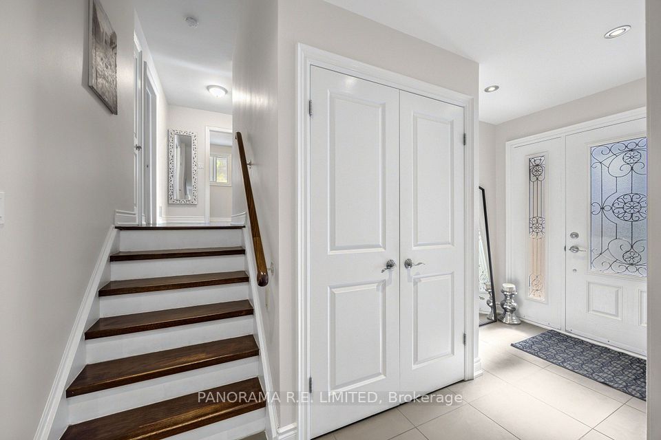 4 Donalbert Road, Toronto, ON M9B 2E7 13