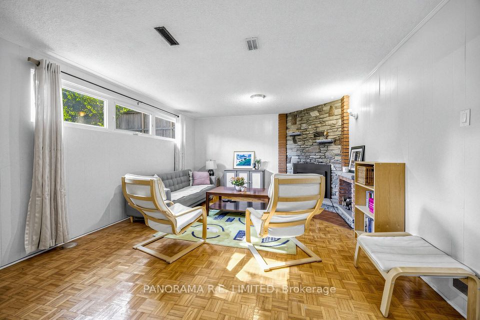 4 Donalbert Road, Toronto, ON M9B 2E7 22