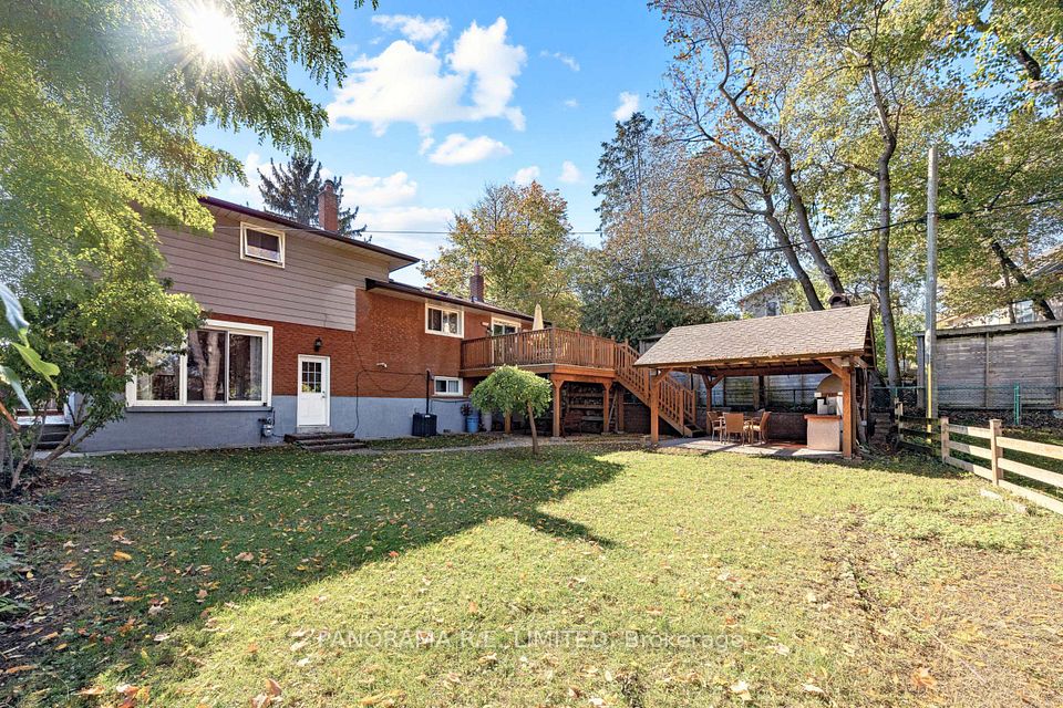4 Donalbert Road, Toronto, ON M9B 2E7 23