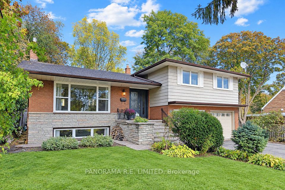 4 Donalbert Road, Toronto, ON M9B 2E7 2