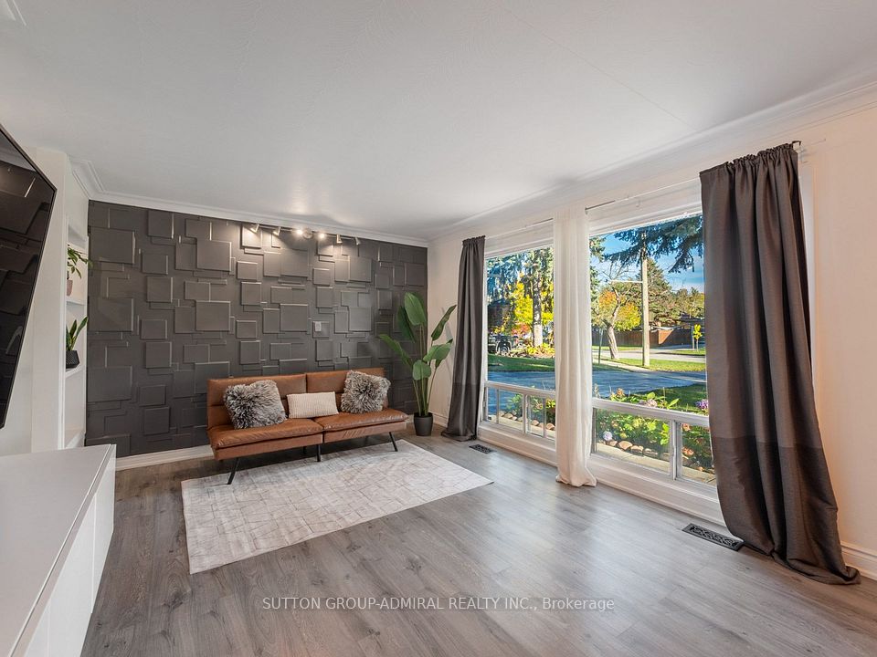 49 Kennebec Crescent, Toronto, ON M9W 2R8 8