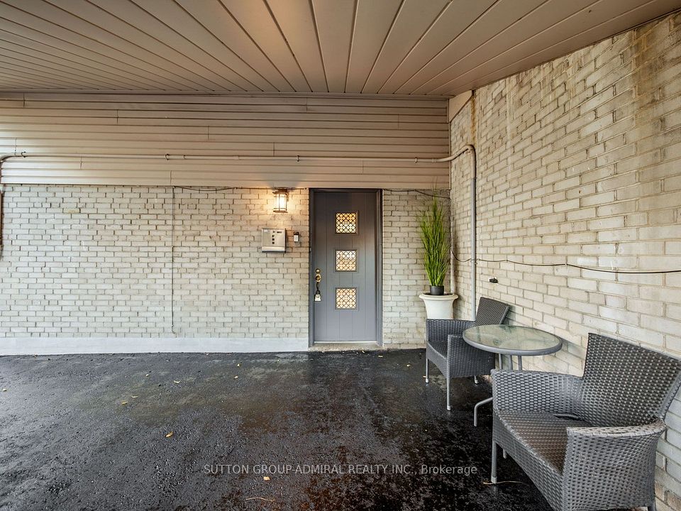 49 Kennebec Crescent, Toronto, ON M9W 2R8 5