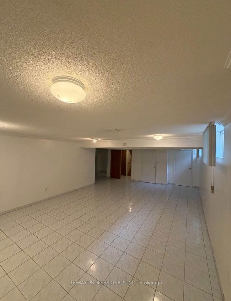 78 Roxaline Street, Toronto, ON M9P 2Z2 11