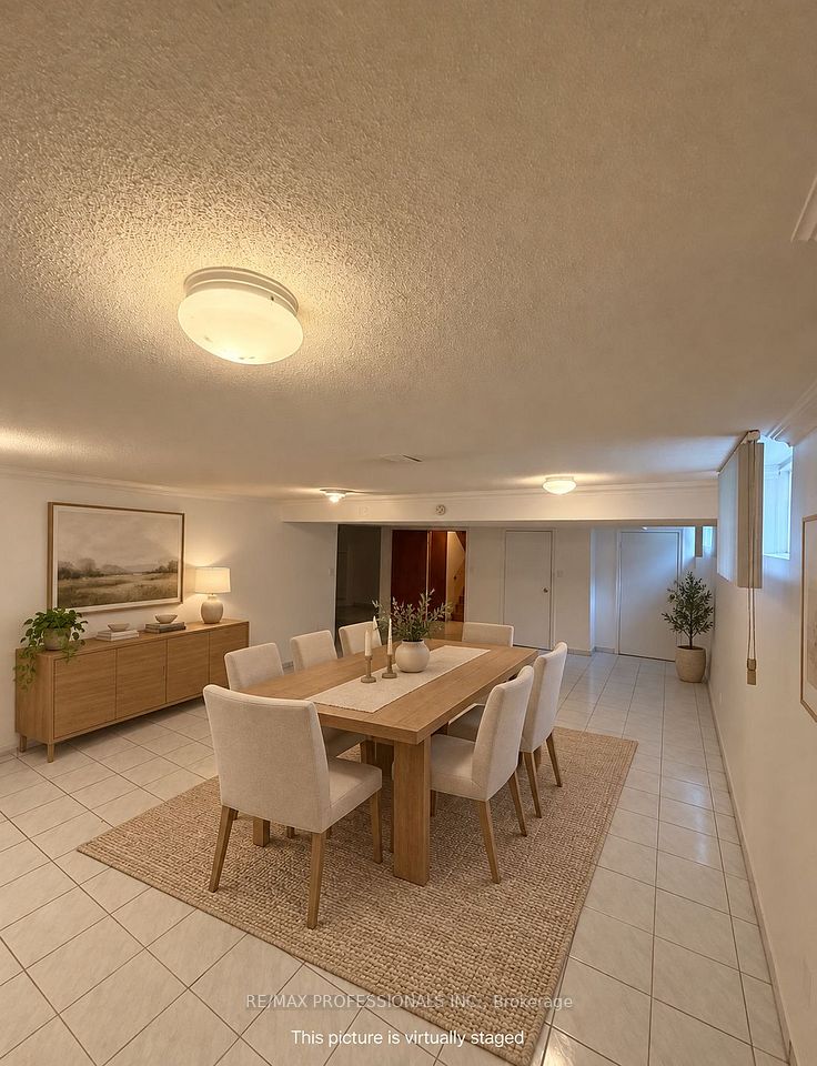 78 Roxaline Street, Toronto, ON M9P 2Z2 2