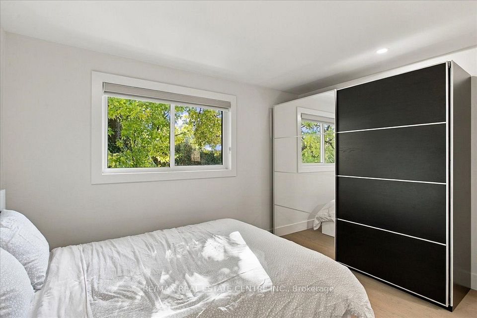 5294 Joel Avenue, Burlington, ON L7L 3Y7 20