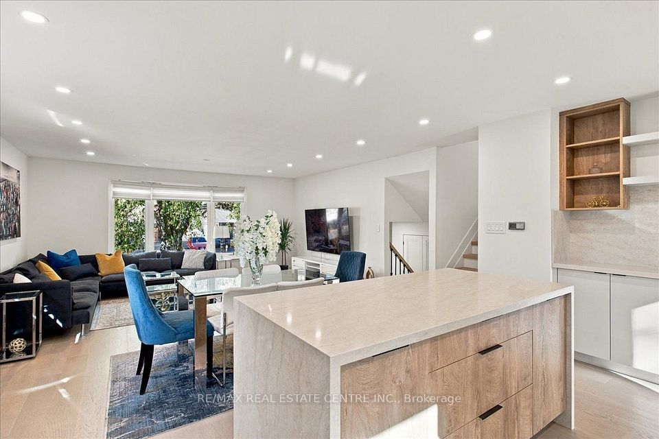 5294 Joel Avenue, Burlington, ON L7L 3Y7 9