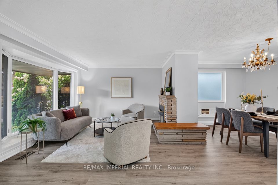 3 Minstrel Drive, Toronto, ON M8Y 3G3 5