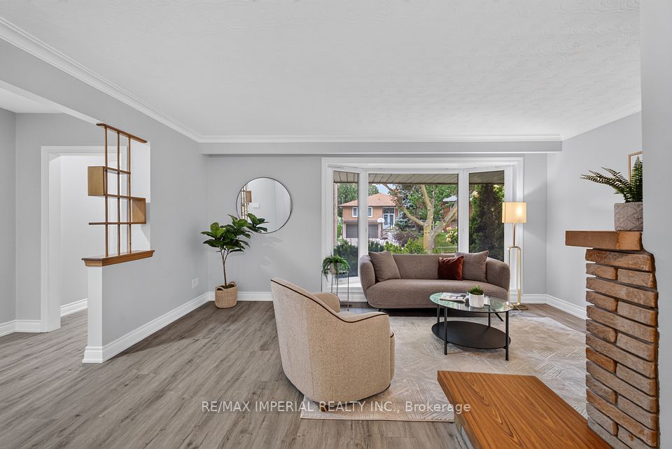 3 Minstrel Drive, Toronto, ON M8Y 3G3 9