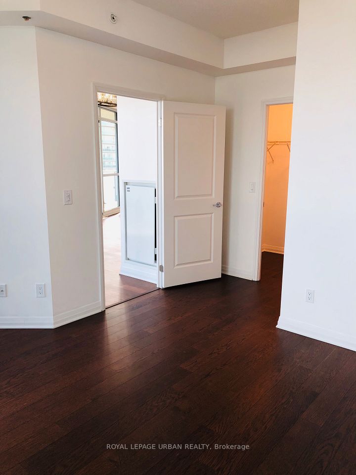 59 Annie Craig Drive 3504, Toronto, ON M8V 0C4 11