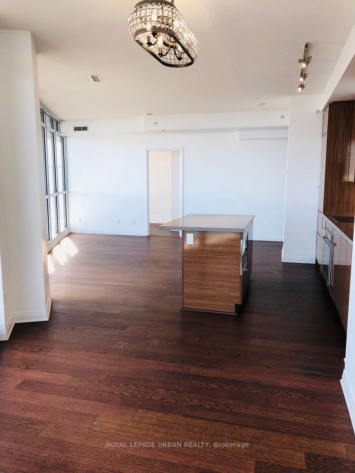 59 Annie Craig Drive 3504, Toronto, ON M8V 0C4 8
