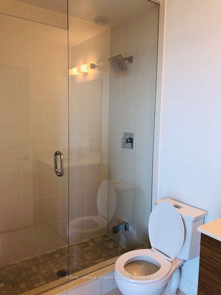 59 Annie Craig Drive 3504, Toronto, ON M8V 0C4 14