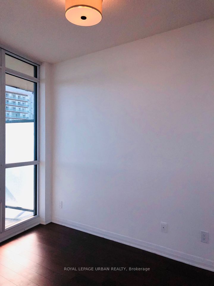 59 Annie Craig Drive 3504, Toronto, ON M8V 0C4 16