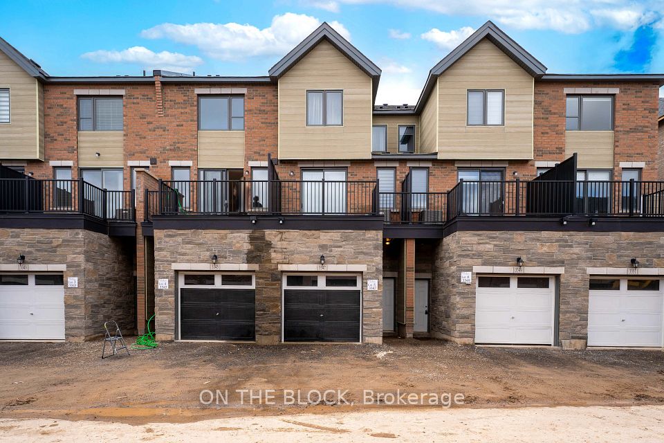 3347 Sixth Line, Oakville, ON L6H 0Y7 2