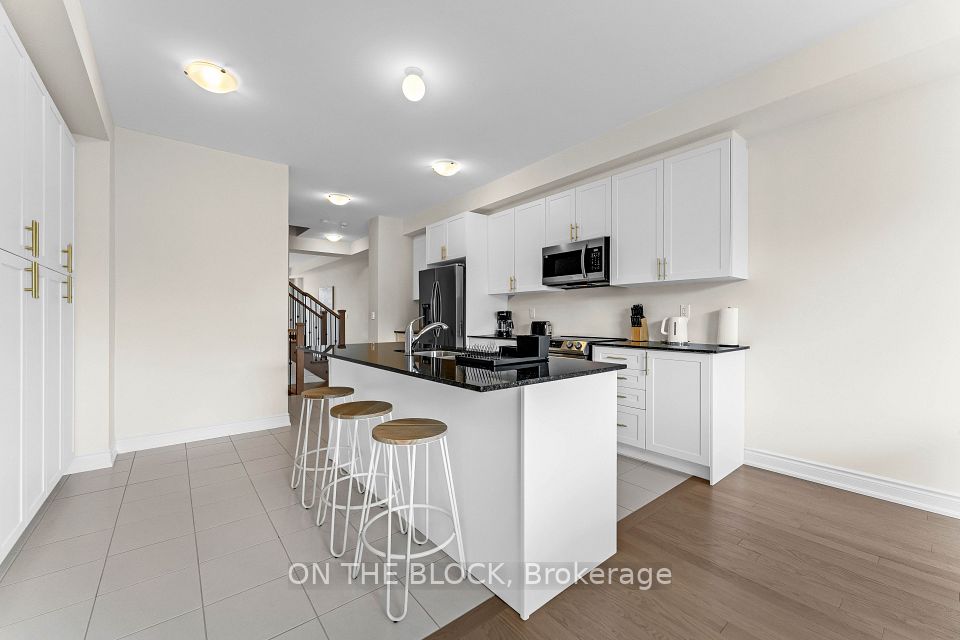 3347 Sixth Line, Oakville, ON L6H 0Y7 11