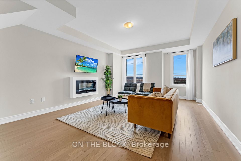 3347 Sixth Line, Oakville, ON L6H 0Y7 7