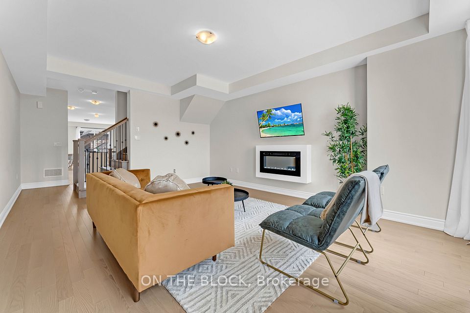 3347 Sixth Line, Oakville, ON L6H 0Y7 8
