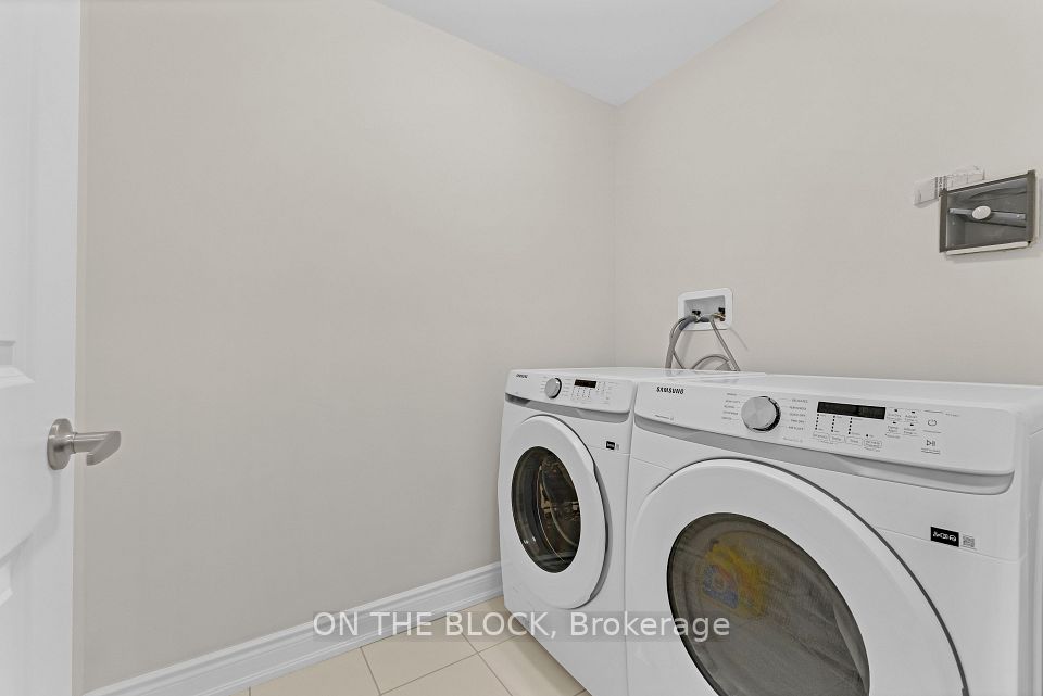 3347 Sixth Line, Oakville, ON L6H 0Y7 5