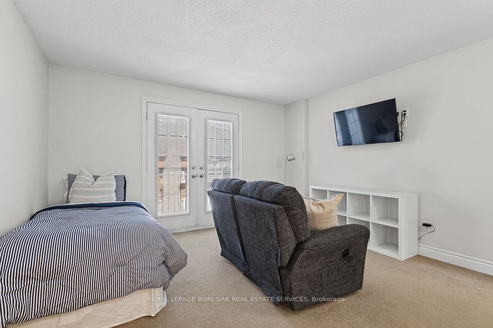 2090 Bates Common, Burlington, ON L7R 0A5 21