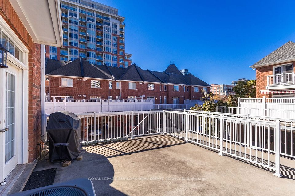 2090 Bates Common, Burlington, ON L7R 0A5 7