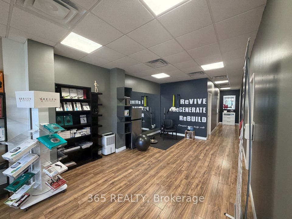 225 Speers Road 6, Oakville, ON L6K 0J4 4