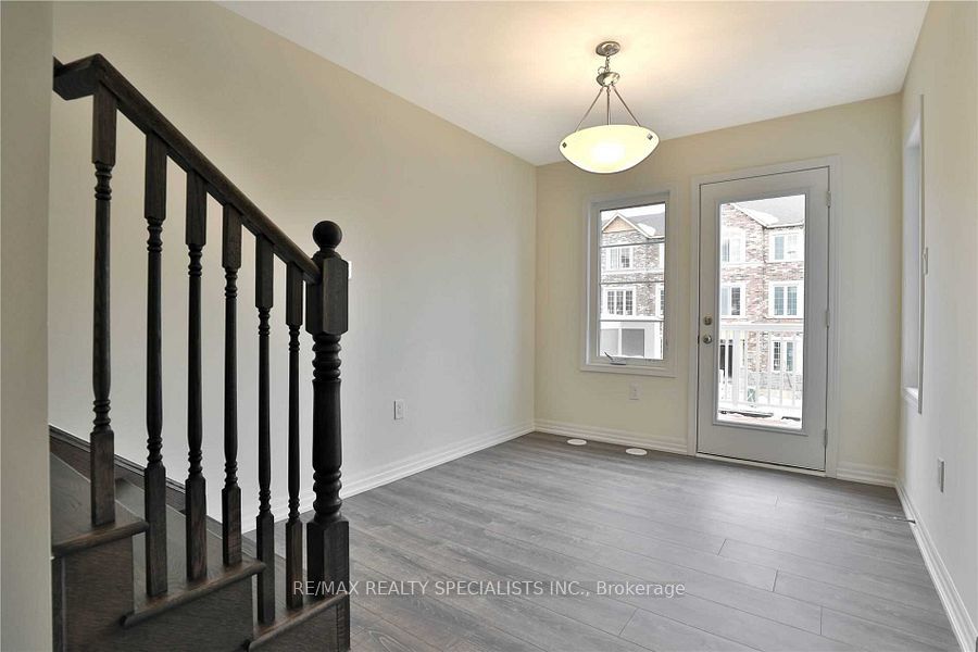 138 STORK Street, Oakville, ON L6H 0X9 12