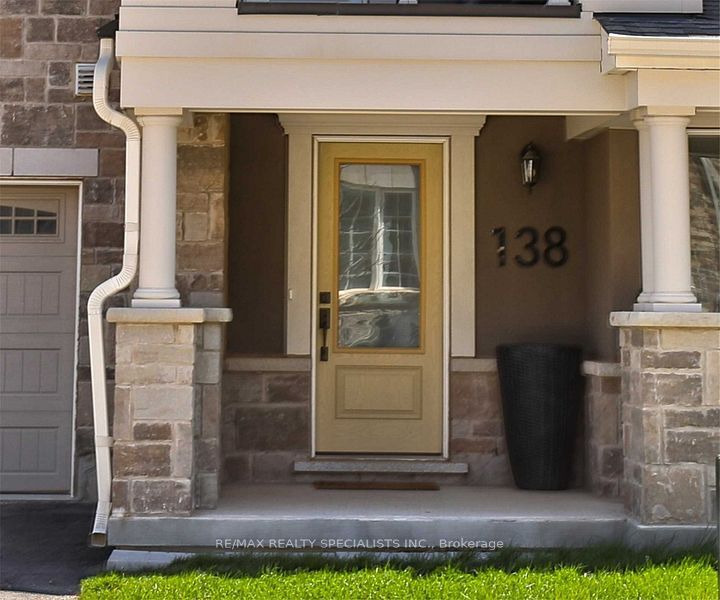 138 STORK Street, Oakville, ON L6H 0X9 2