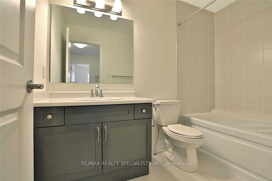 138 STORK Street, Oakville, ON L6H 0X9 23