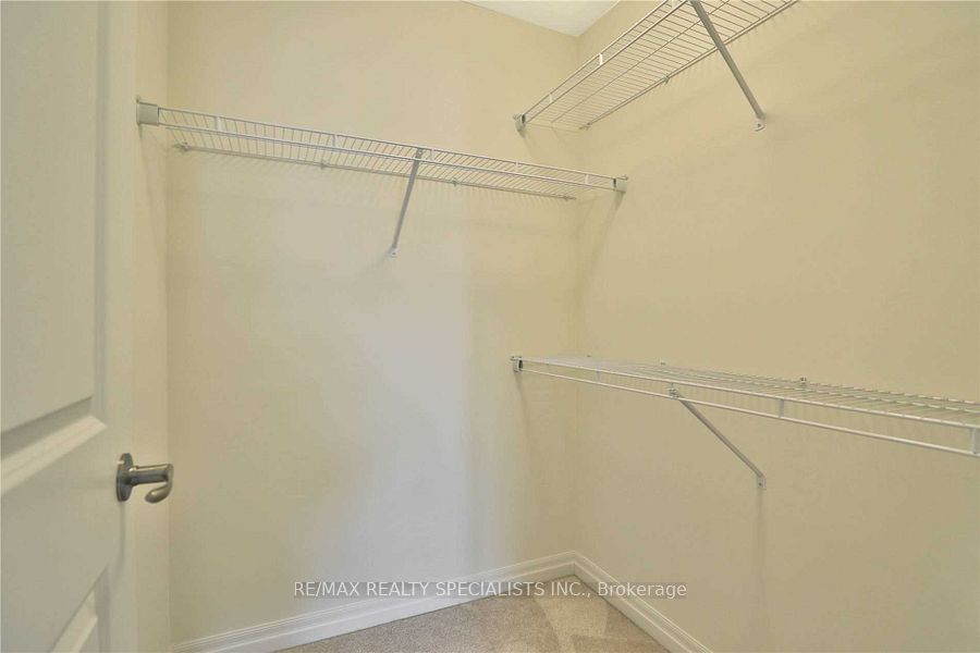 138 STORK Street, Oakville, ON L6H 0X9 21