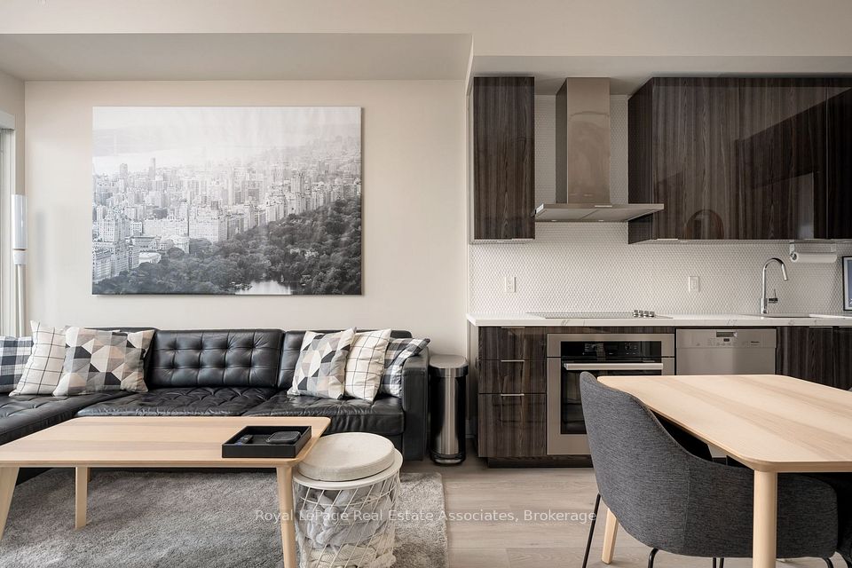 30 Shore Breeze Drive 6104, Toronto, ON M8V 0J1 10