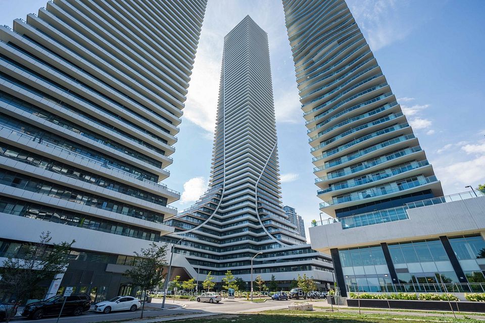 30 Shore Breeze Drive 6104, Toronto, ON M8V 0J1 2