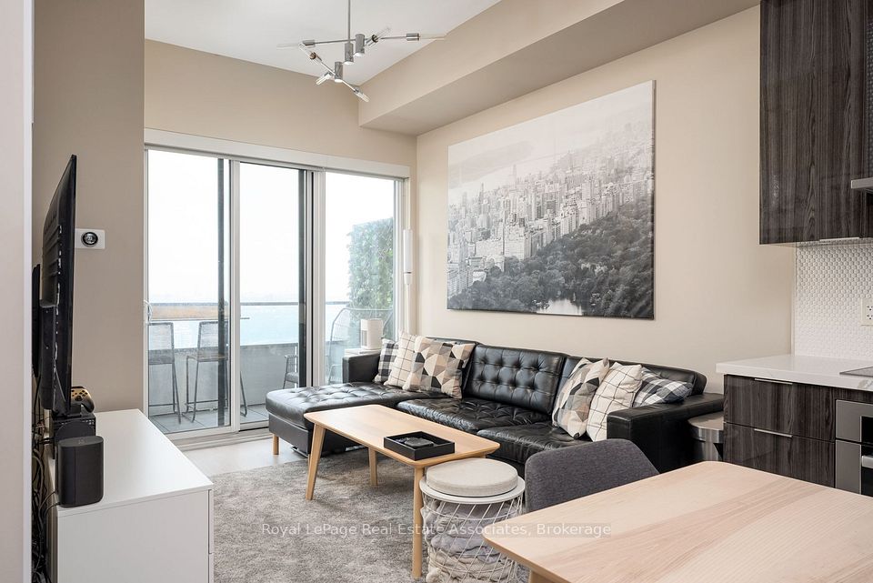 30 Shore Breeze Drive 6104, Toronto, ON M8V 0J1 8