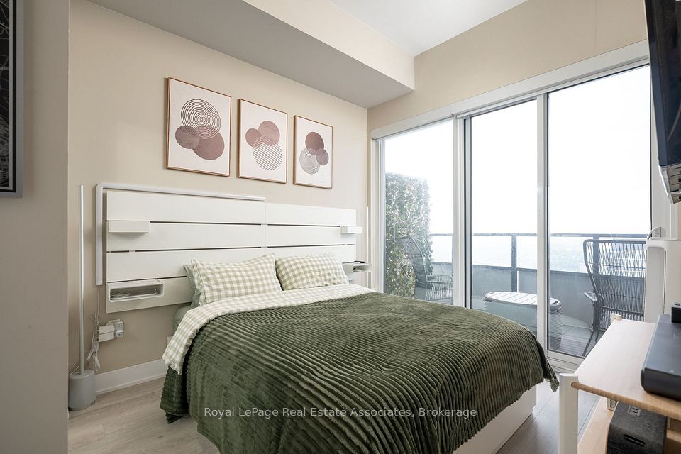30 Shore Breeze Drive 6104, Toronto, ON M8V 0J1 20
