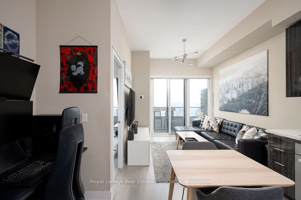 30 Shore Breeze Drive 6104, Toronto, ON M8V 0J1 7