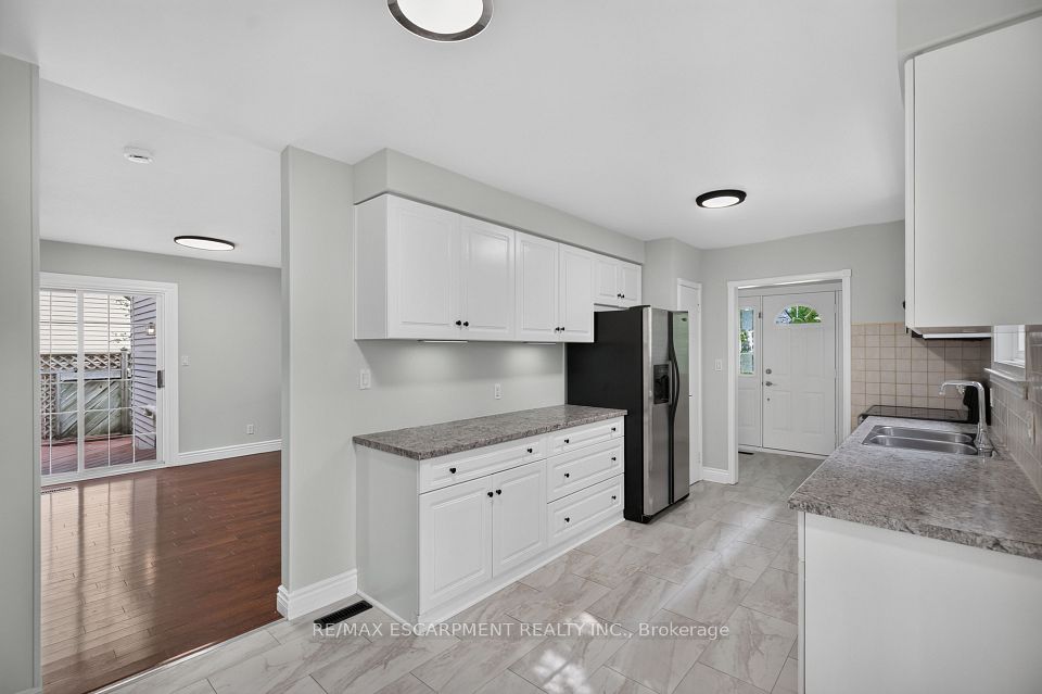 3401 Rockwood Drive, Burlington, ON L7N 3H6 14