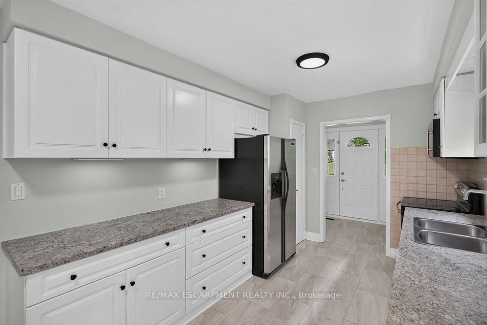 3401 Rockwood Drive, Burlington, ON L7N 3H6 11
