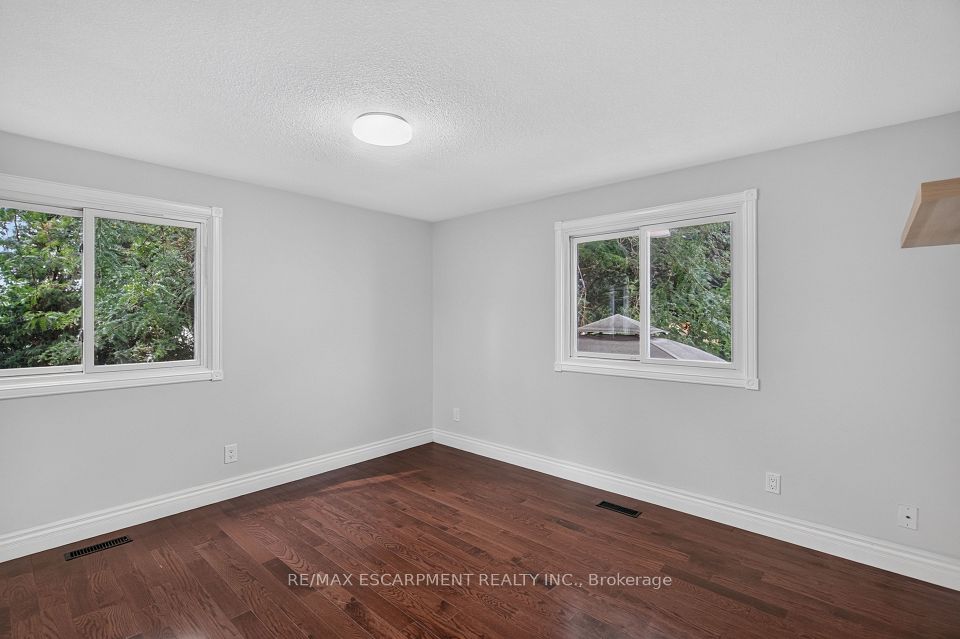 3401 Rockwood Drive, Burlington, ON L7N 3H6 16