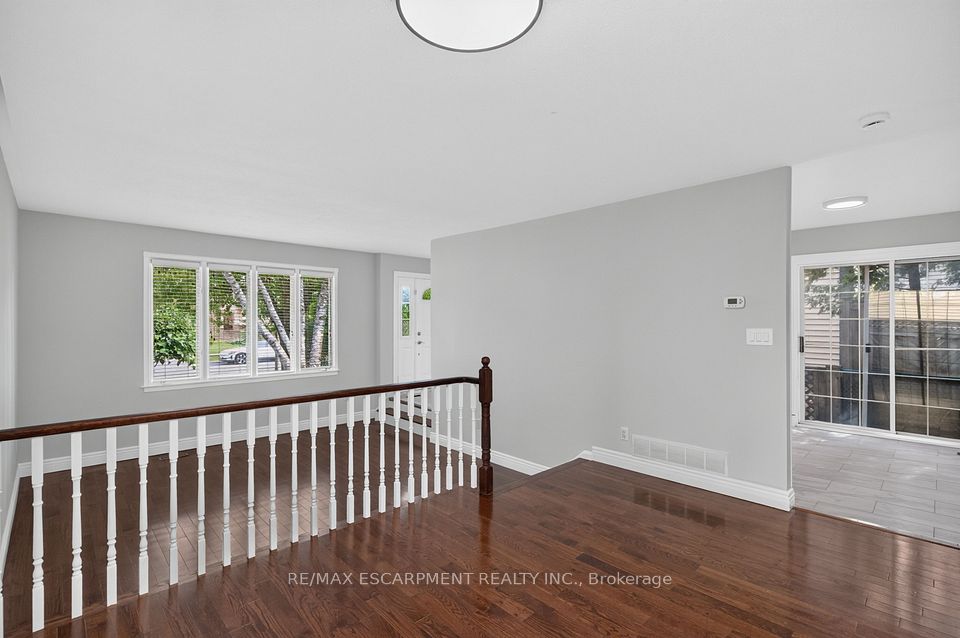 3401 Rockwood Drive, Burlington, ON L7N 3H6 7