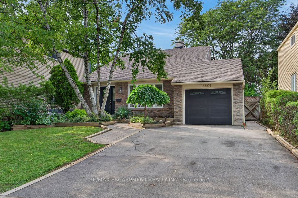 Detached at 3401 Rockwood Drive, Burlington, ON L7N 3H6